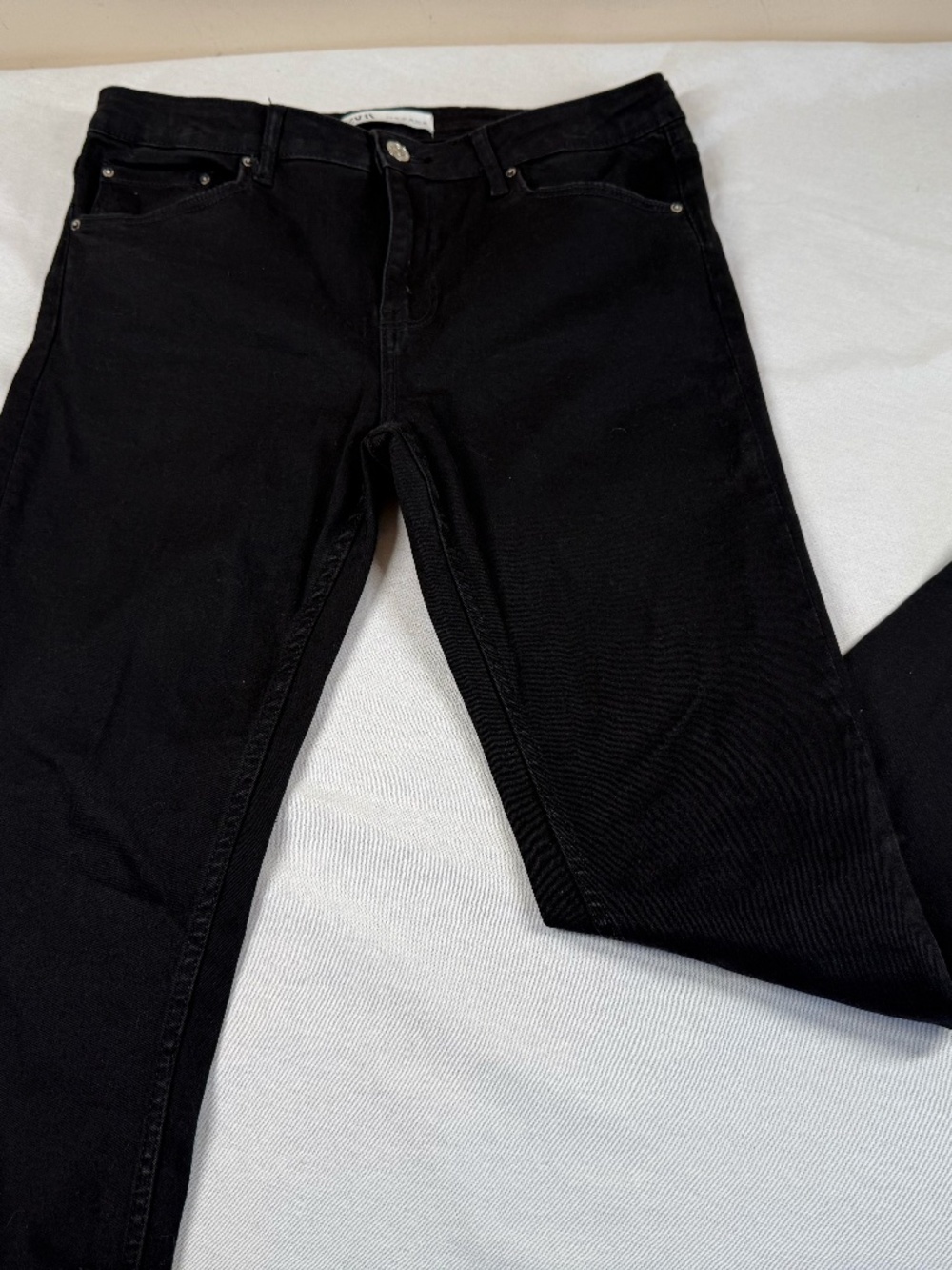 Zara Women's Straight Leg Jeans Size 10 - Black